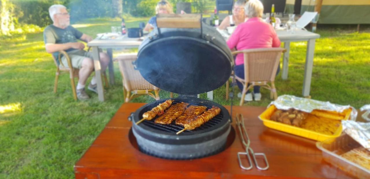 Glamping Les Arbres, Luxe Safaritent Met Zwembad Cronat エクステリア 写真